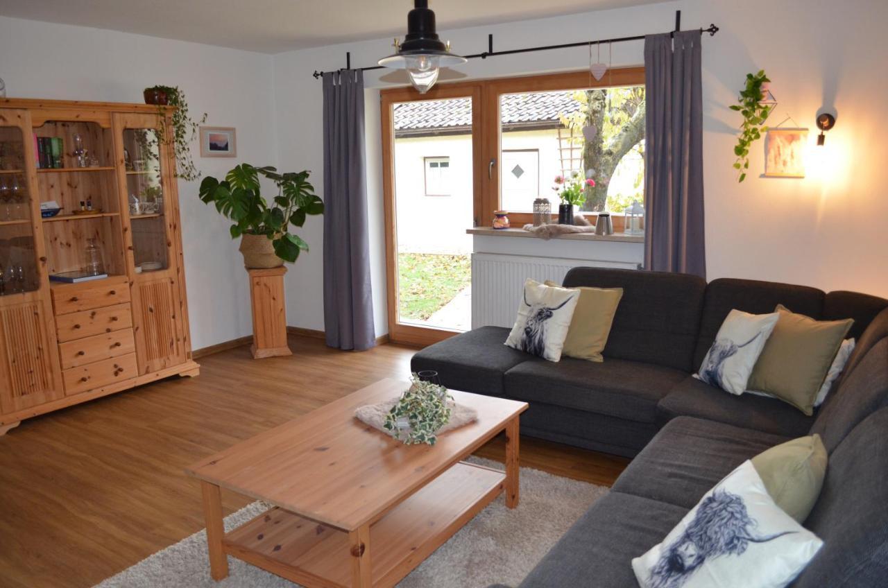 Vier-zimmer-wohnung Mit Garten Zwischen Salzburg Und Koenigssee Apartment *