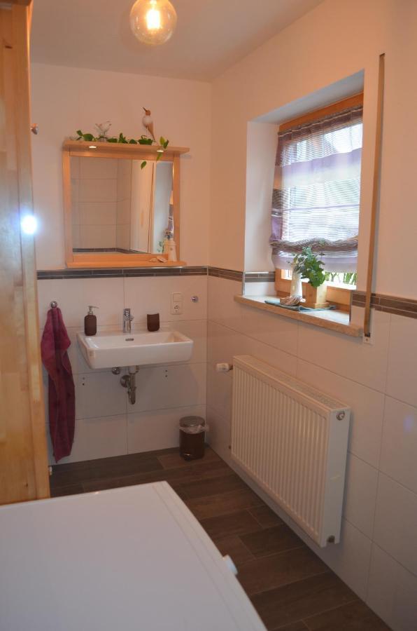 Vier-zimmer-wohnung Mit Garten Zwischen Salzburg Und Koenigssee Apartment *