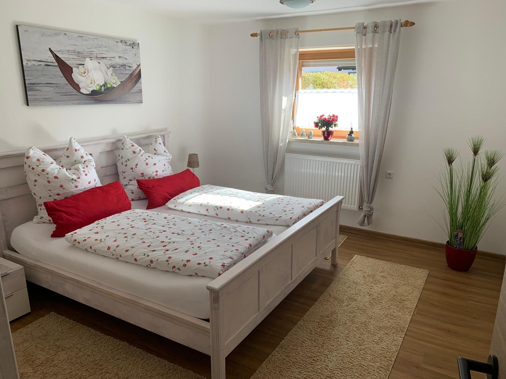 Vier-zimmer-wohnung Mit Garten Zwischen Salzburg Und Koenigssee Apartment